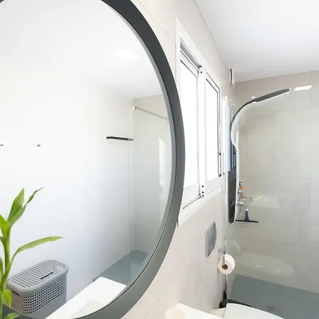 Seaview 3 Bedroom Kings Road Penthouse * Paphos