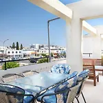 Apartment Spacious 3 Bedroom Penthouse, Sea View, 2 Terraces, Centre Paphos
