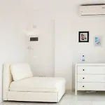 Spacious 3 Bedroom Penthouse, Sea View, 2 Terraces, Centre Apartment *