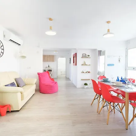 Apartment Spacious 3 Bedroom Penthouse, Sea View, 2 Terraces, Centre