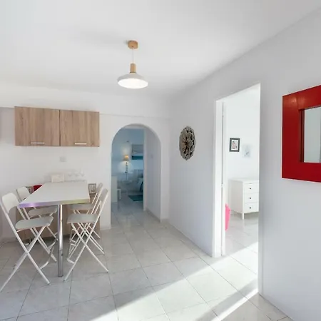 Apartmán Spacious 3 Bedroom Penthouse, Sea View, 2 Terraces, Walk To Beach, Centre *