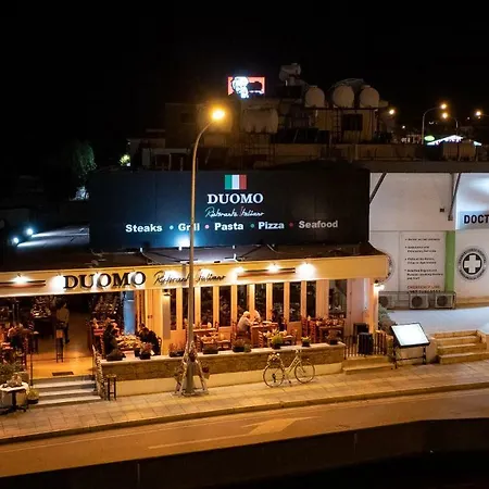 Seaview 3 Bedroom Kings Road Penthouse Appartamento