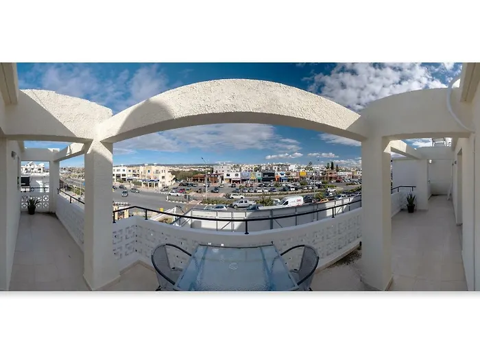 Seaview 3 Bedroom Kings Road Penthouse アパート