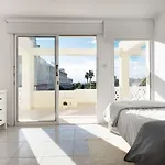 Spacious 3 Bedroom Penthouse, Sea View, 2 Terraces, Centre * Pafos